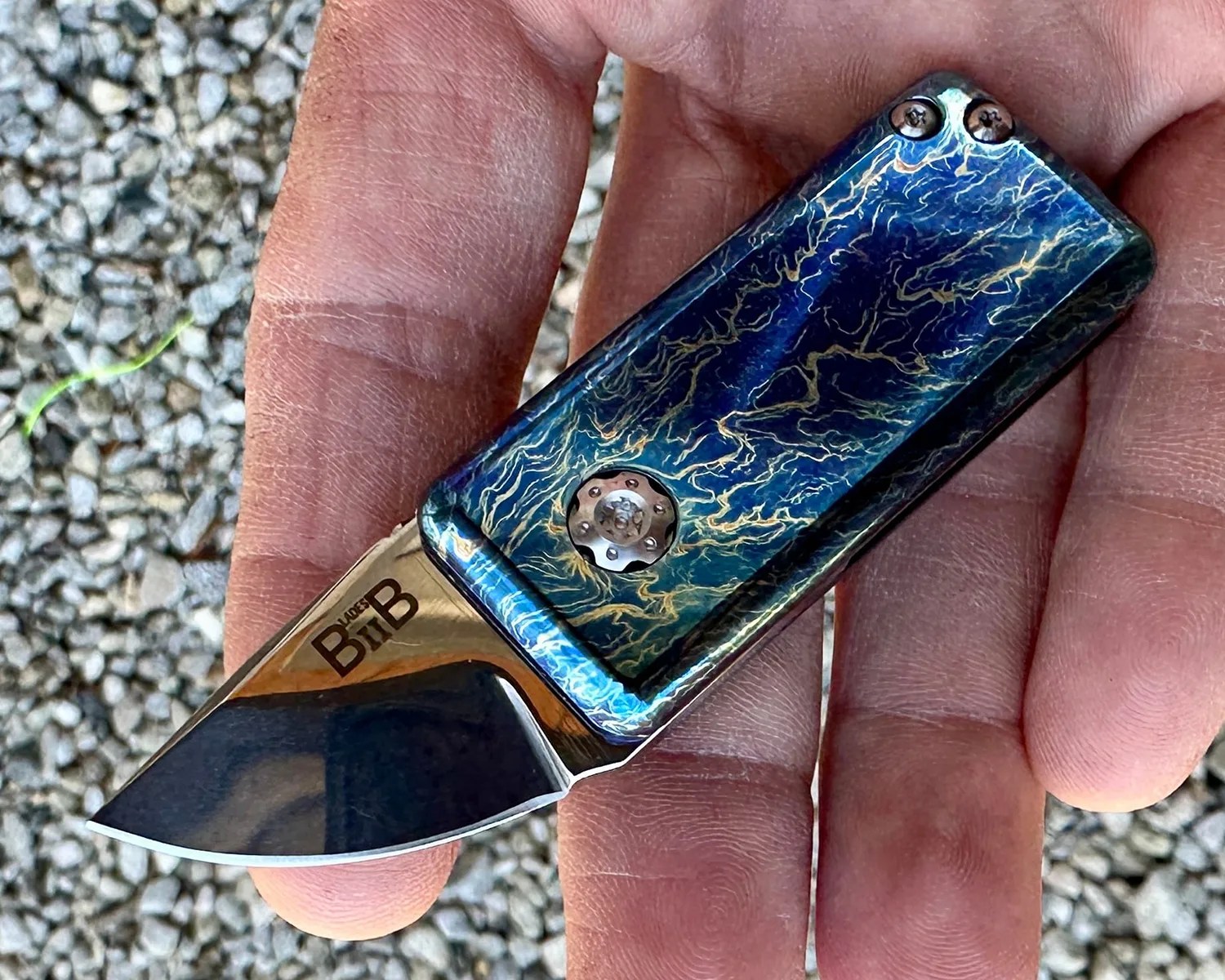 midgards messer bragi mini folder in hand