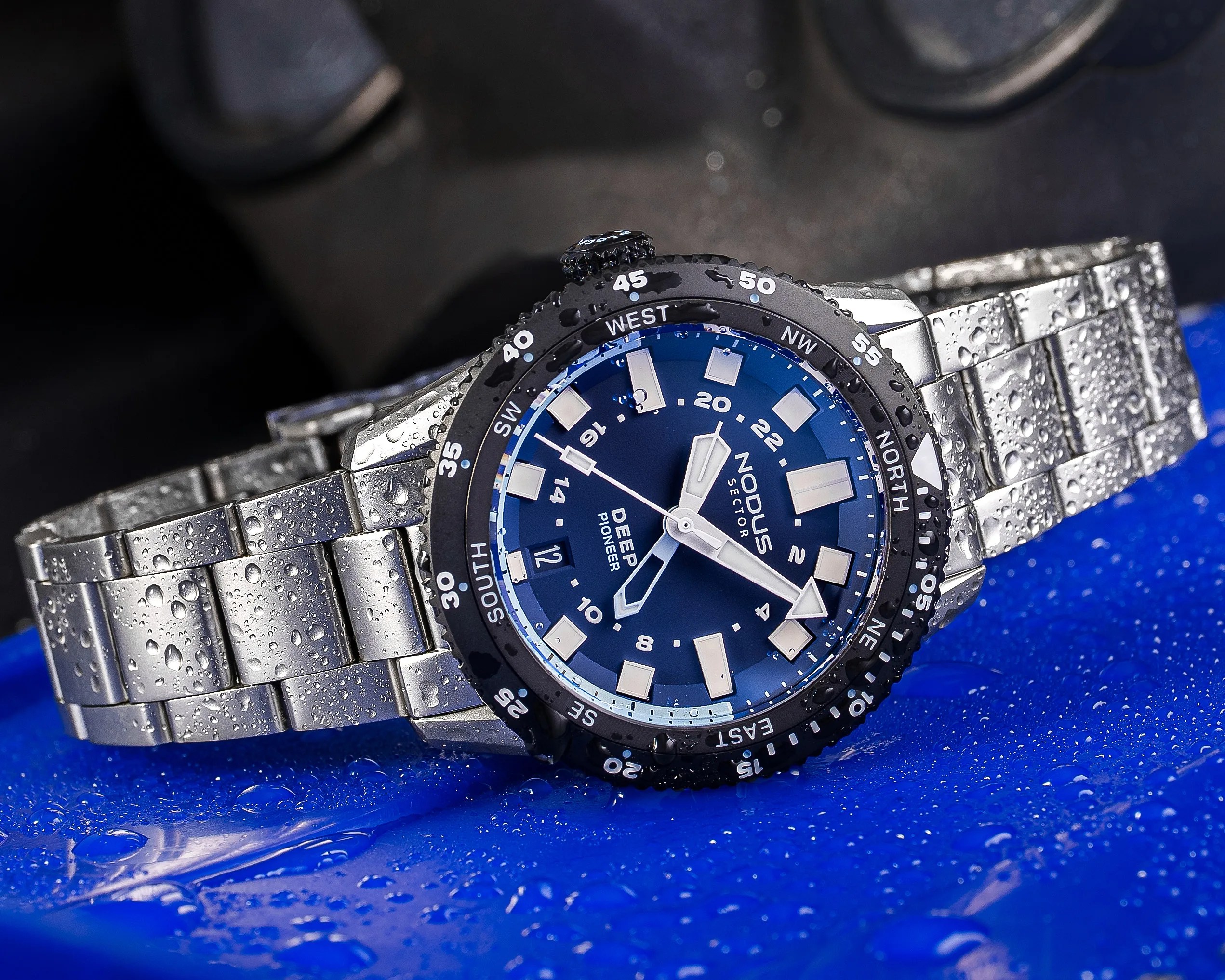 a wet Nodus dive watch