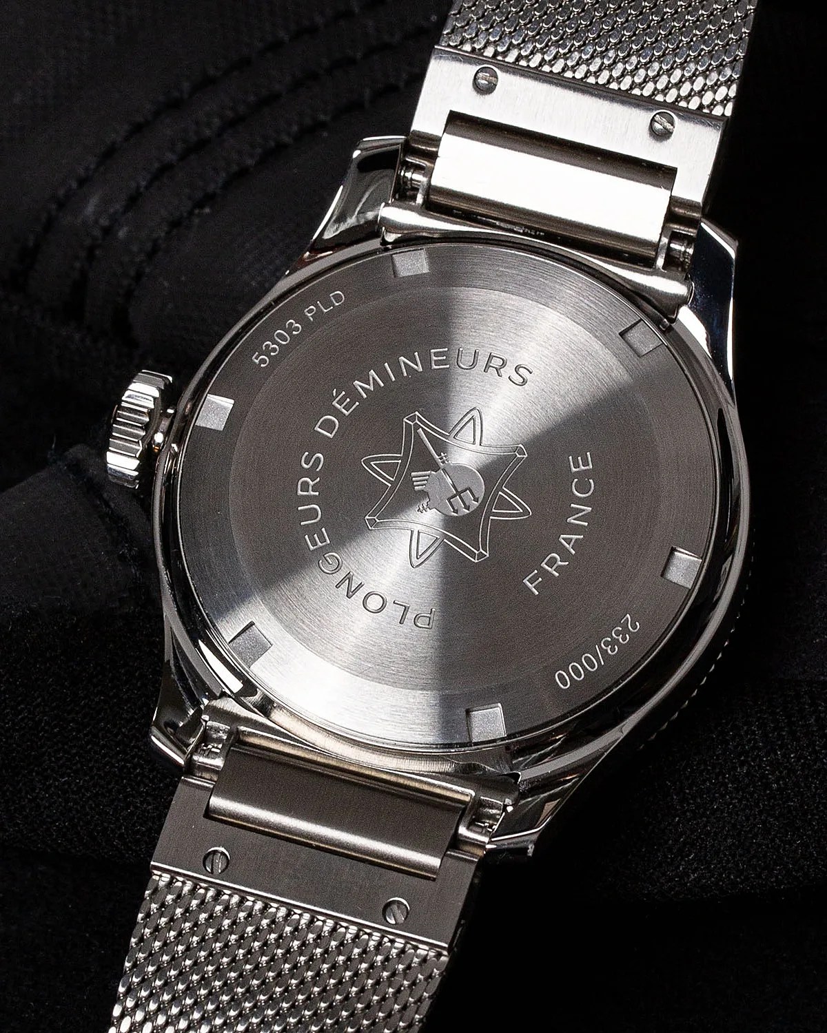 the back of a dive watch