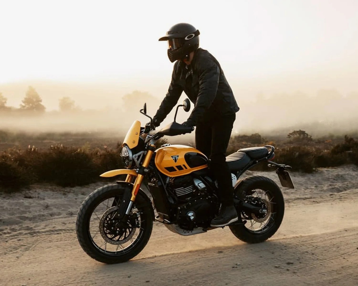 triumph scrambler 400 xc moto action