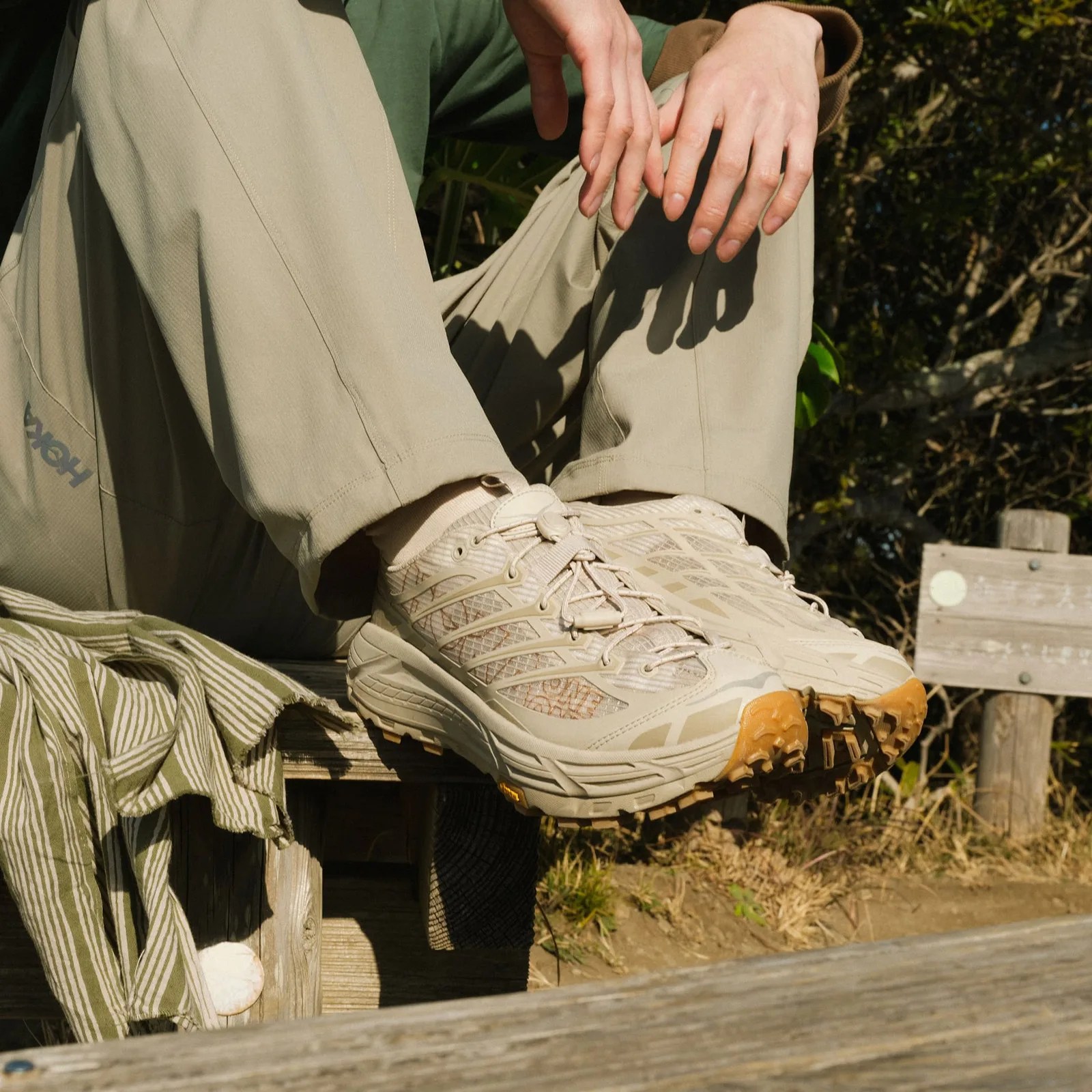 靴 HOKA MAFATE THREE2 GRID JP RAW LINEN HOKA Mafate THREE2 Grid JP “Japan/USA/Emea/Asis” | Hypebeast