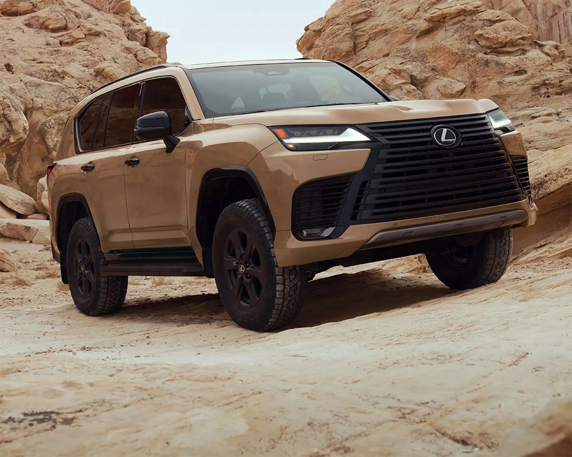 2025 Lexus LX 700h