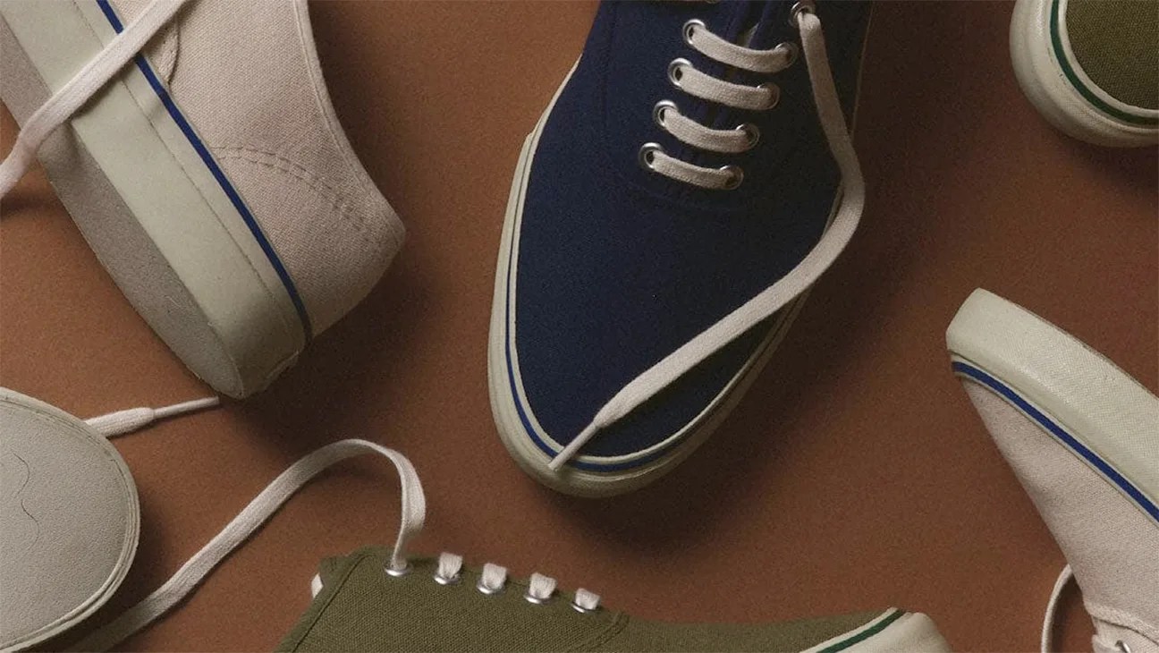 Bu temiz tuval spor ayakkabı, minibüslerin yetişkin bir versiyonuna benziyor