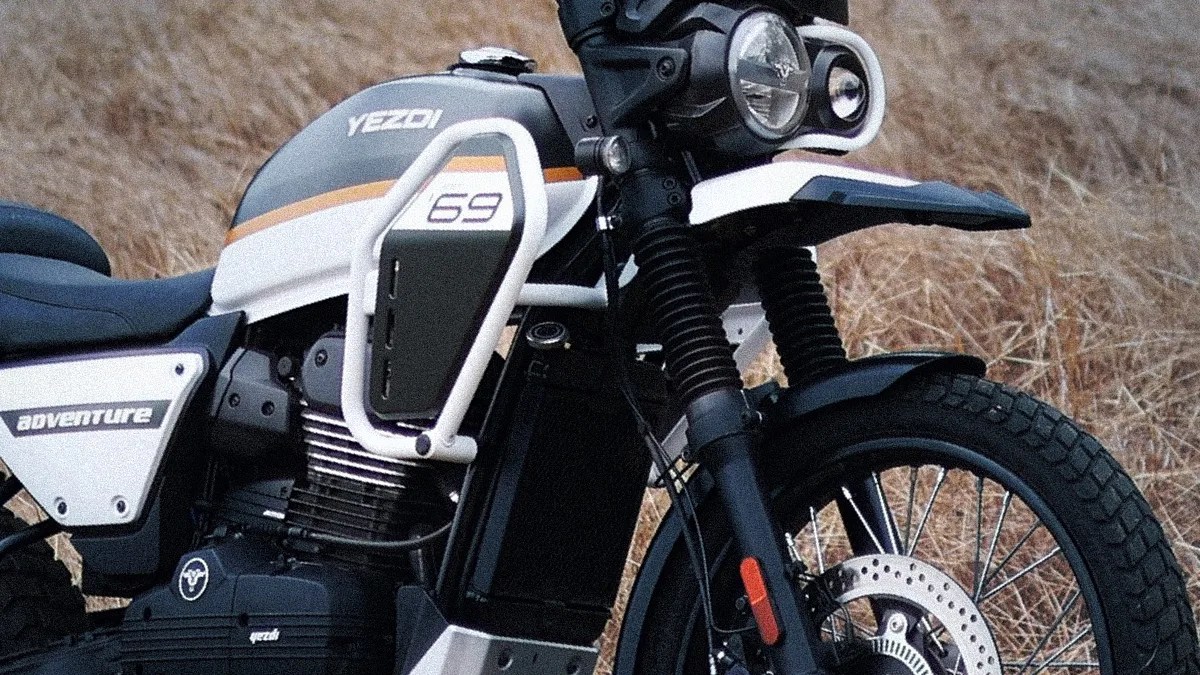 yezdi adv moto macro