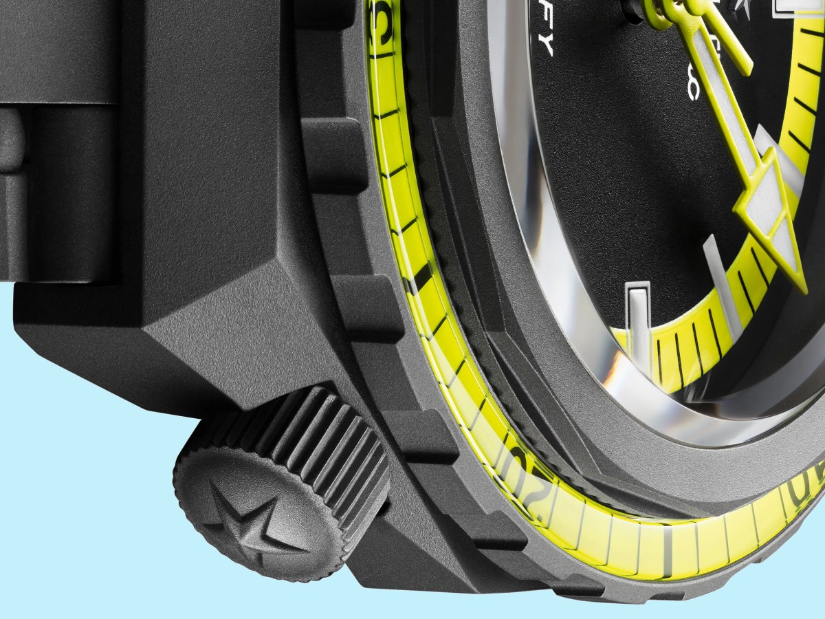 This '60s Dive Watch Revival Just Got Bolder, Lighter and Stronger