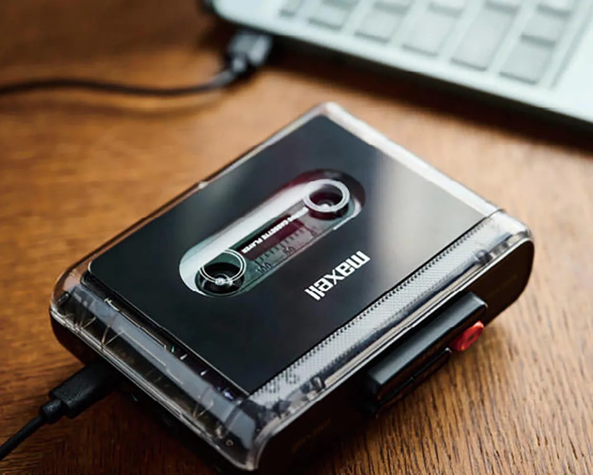 Maxell MXCP P100 cassette tape player