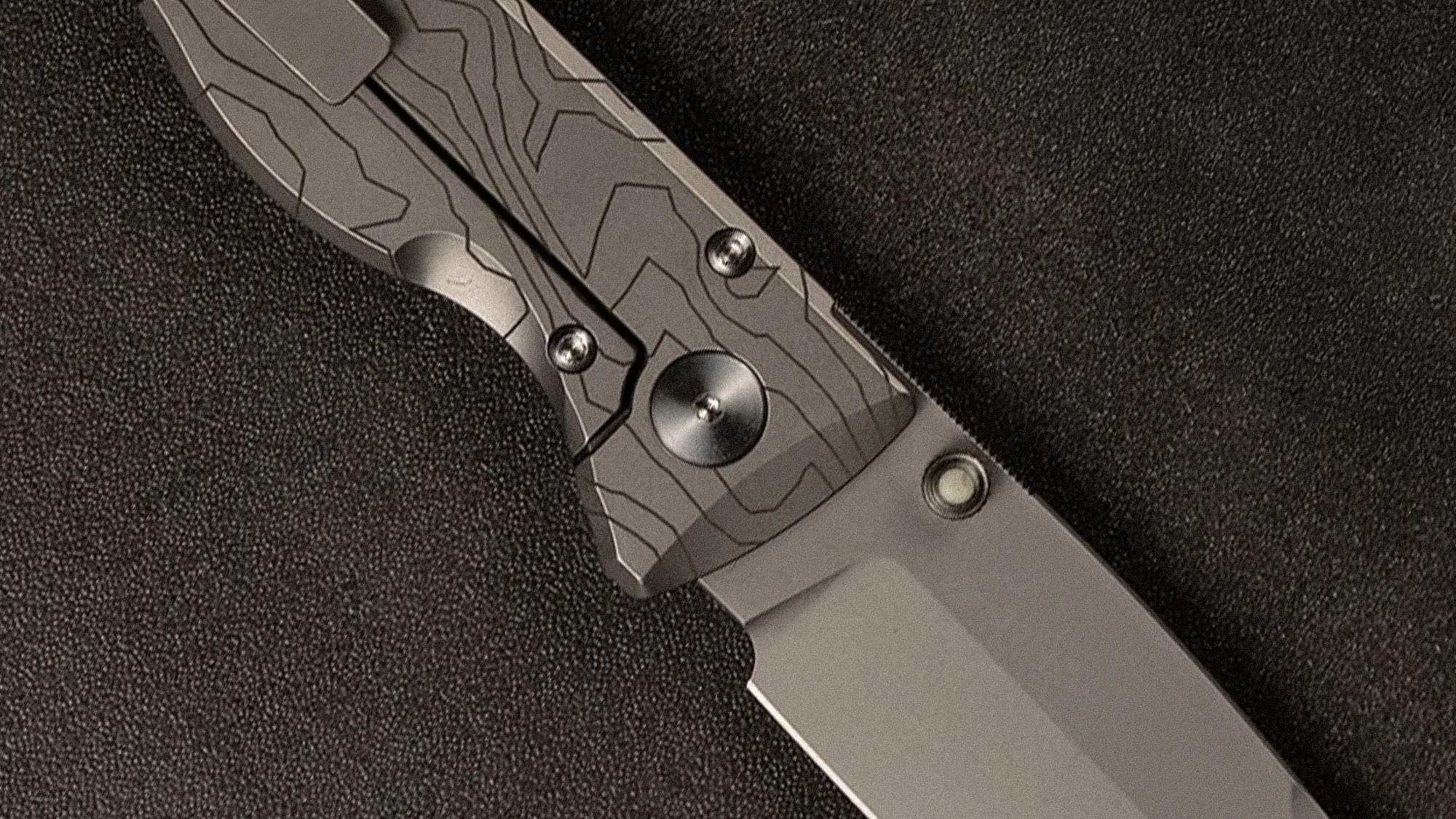 Prometheus Design Werx x Watches of Espionage Birdwatcher knife closeup