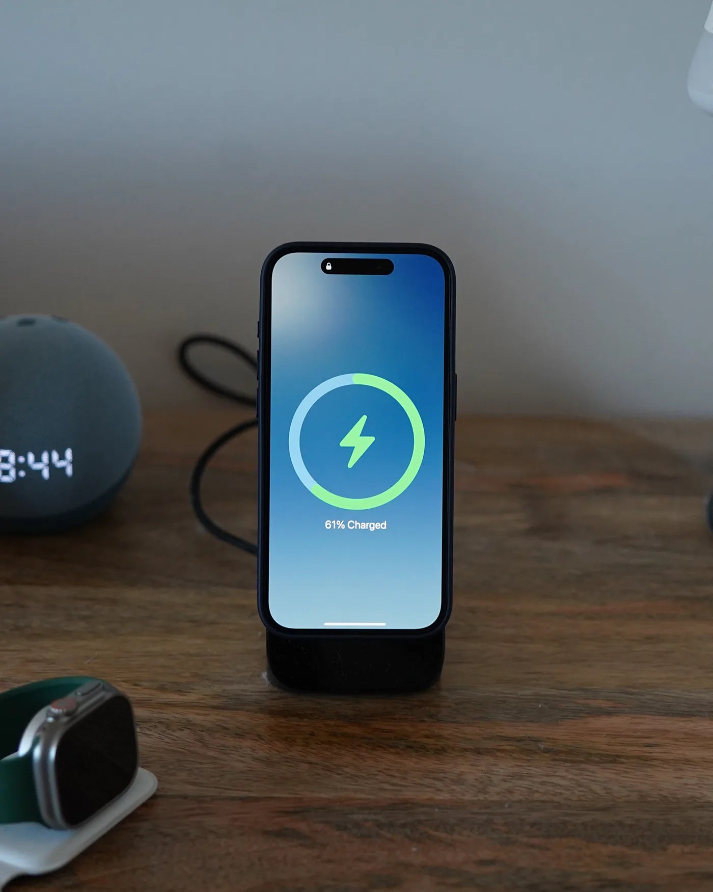 Bugüne kadar yalnızca Apple'ın MagSafe şarj cihazları, en yeni iPhone'lardan en yüksek şarj hızlarını verebildi.