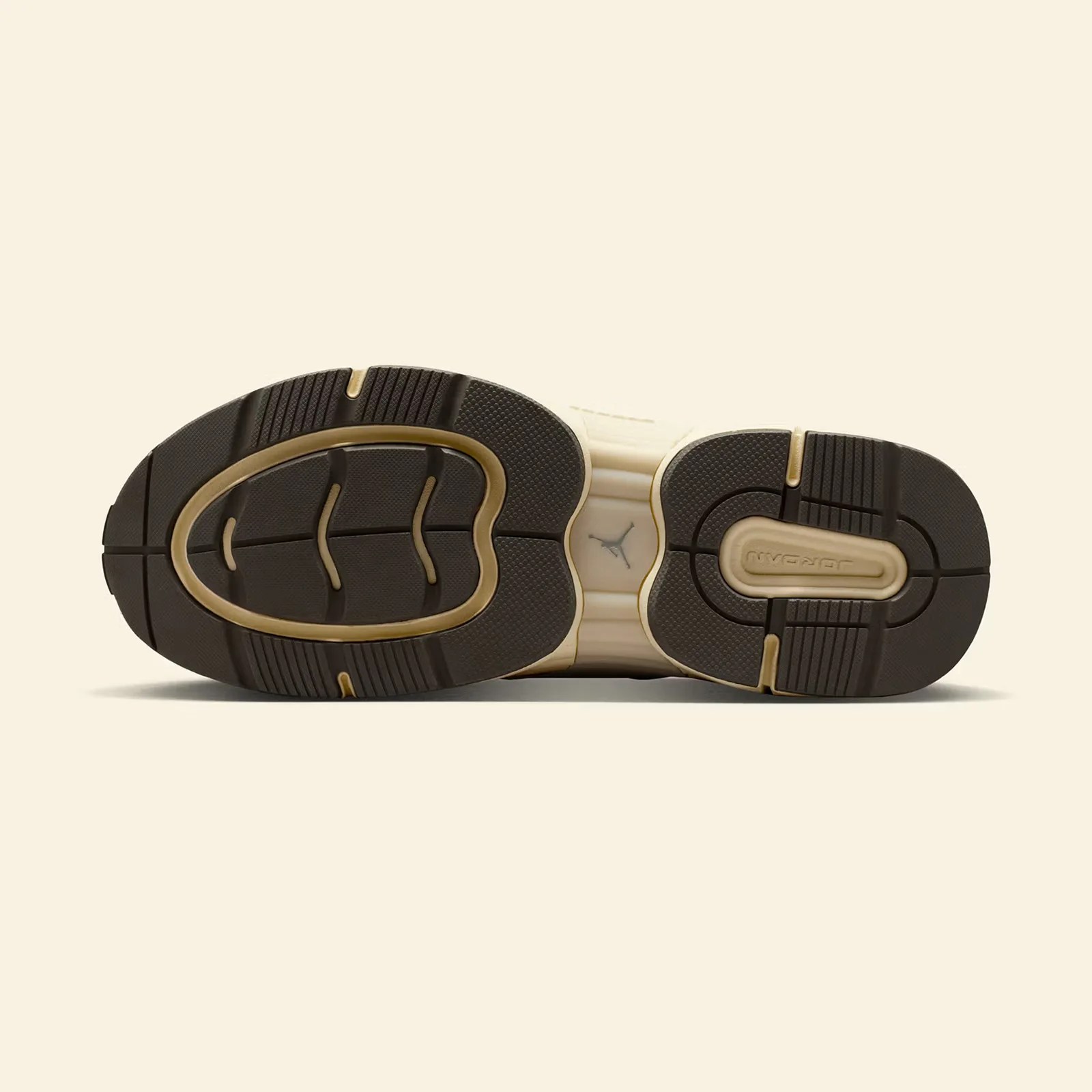 The heel of the Jordan Trunner O/S shown facing forward with the sneaker flipped on its side. 