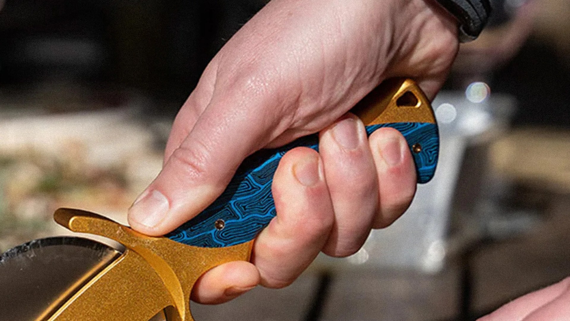 Koi Knives The Pizza Slicer handle closeup