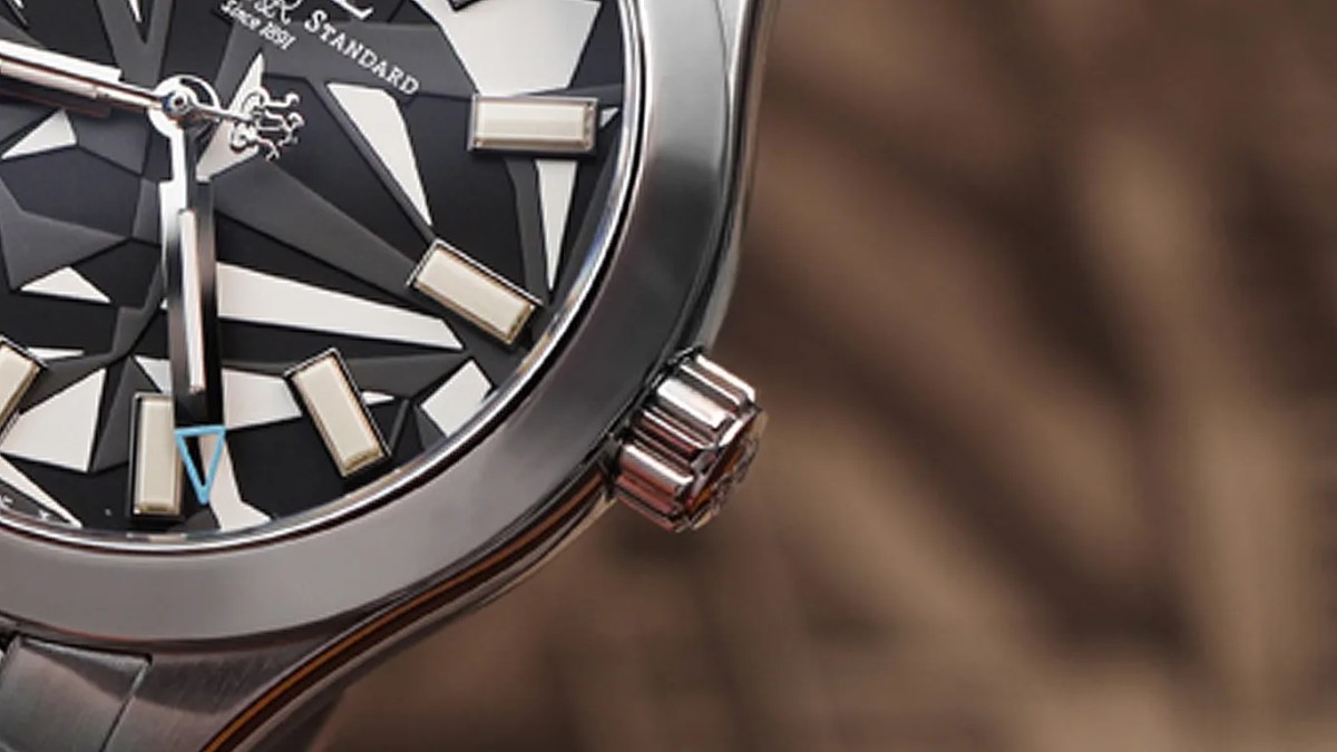 This Everyday Watch's Dazzling Style Has a Surprising Military