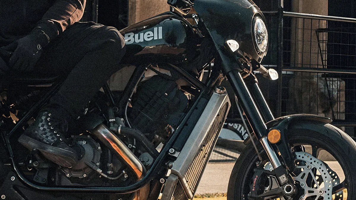 Şu anda 13 harika yeni motosiklet kullanıyor