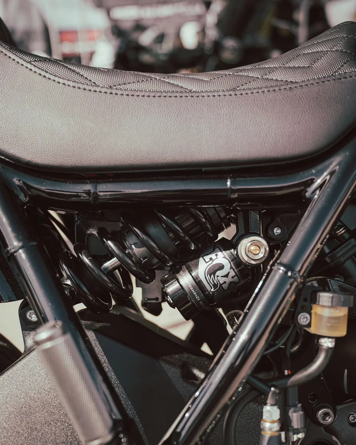 buell super cruiser saddle and rear suspension detail