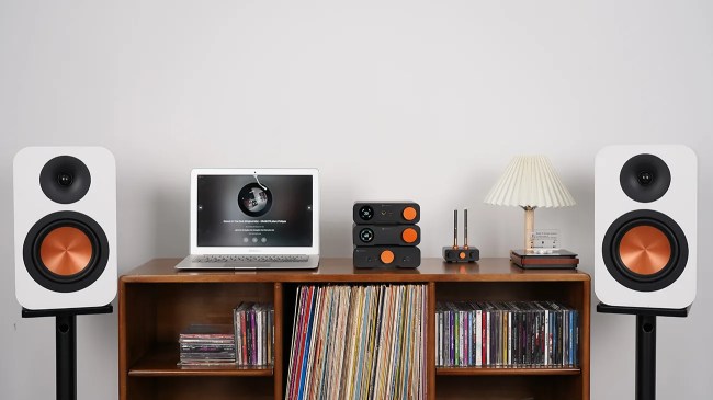 This Affordable Amplifier Gives Your Desktop a True Audiophile Upgrade