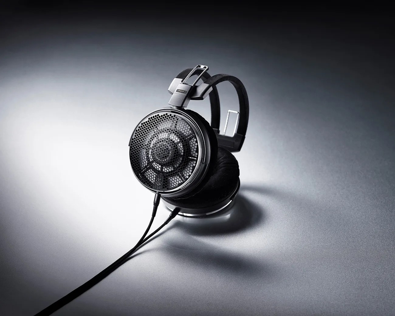 A Renowned Japanese Hi-Fi Brand's Newest Headphones Are for Elite