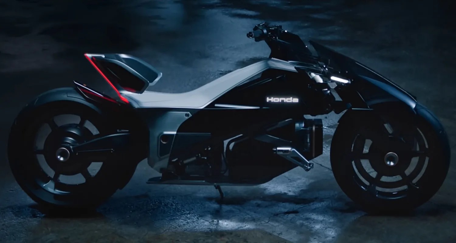 Meet the New Self-Balancing, Fully-Enclosed Electric Motorcycle, image size:1500x800