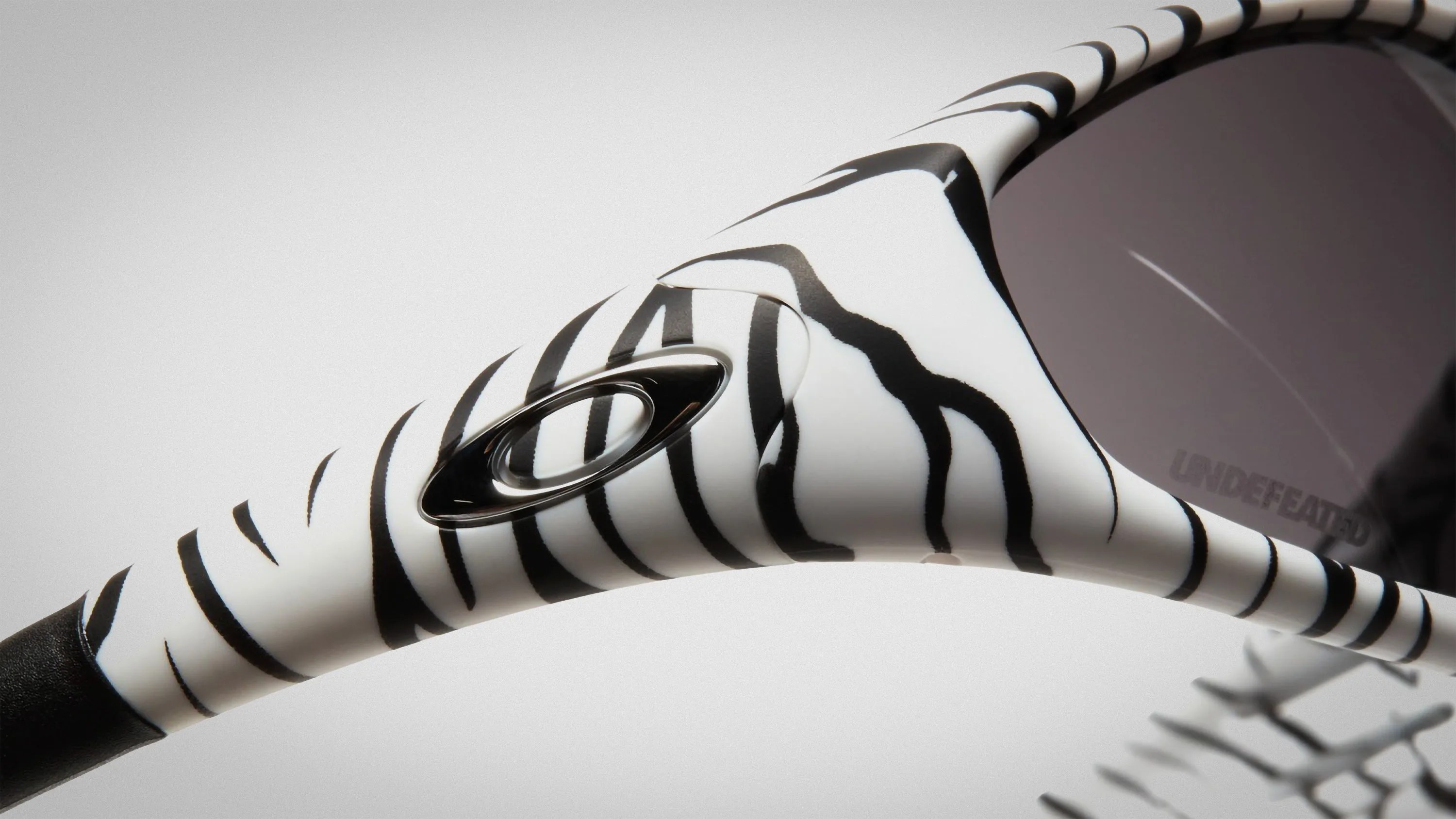 Oakley's Next Reissue Revists Yet Another Pair of '90s Classics