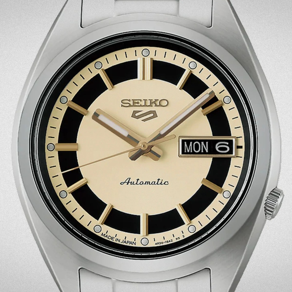 Seiko's Fan-Favorite Affordable Sports Watch Gets a Stunning Retro
