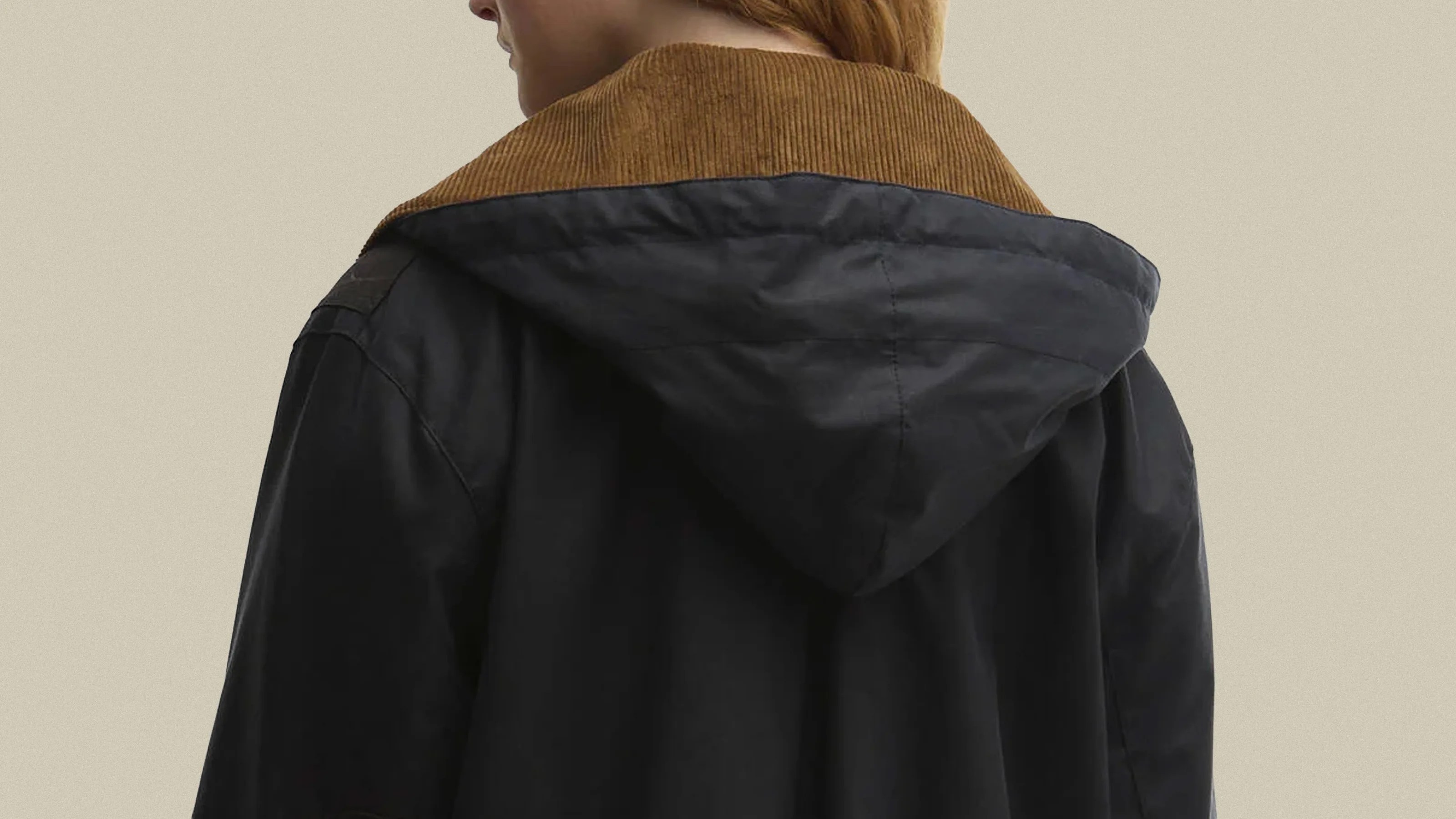 Barbour'un Son İşbirliği İkonik Ceket Detayını Gülünç Aşırılıklara Taşıyor