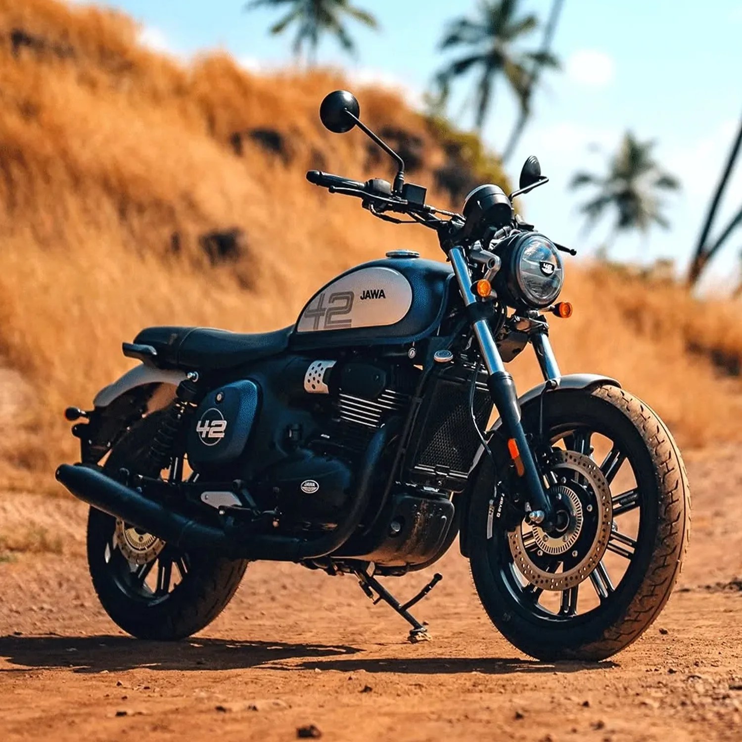 This Super-Affordable Retro Street Bike Has No Business Looking This ...