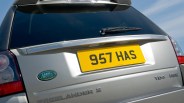 Silver Land Rover Freelander 2 TD4 HSE rear with yellow license plate 957 HAS.