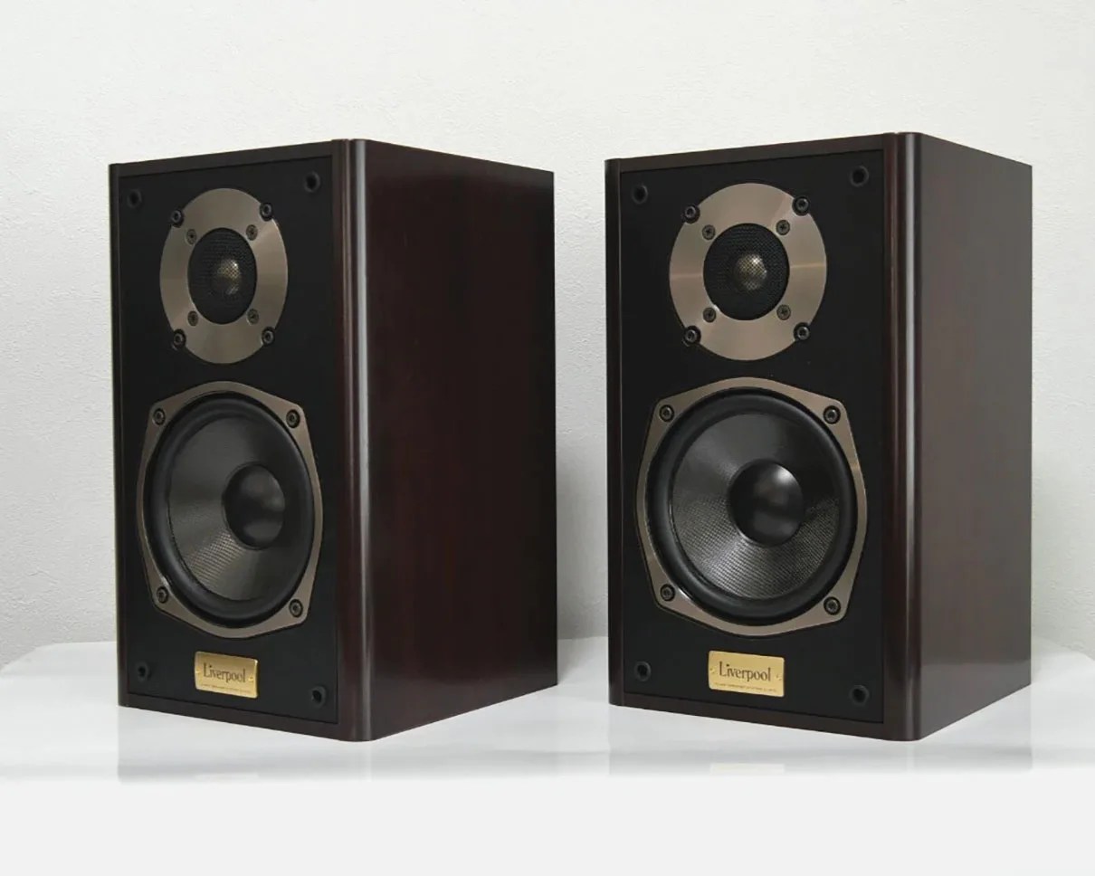 These Affordable Desktop Speakers Pay Homage to Classic Bookshelf