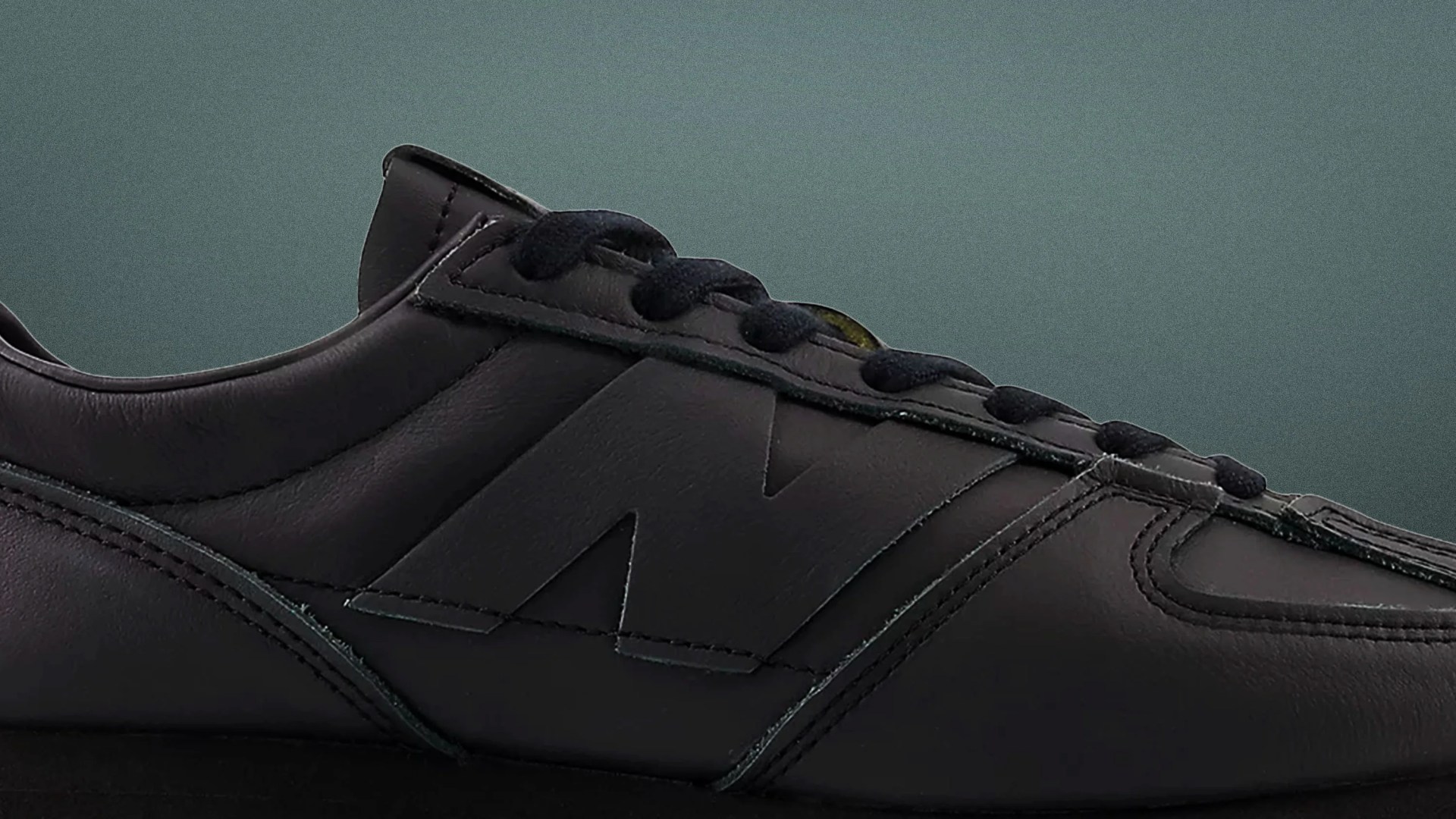 New Balance's Sold-Out Retro Stunner Returns to Close Out 2025