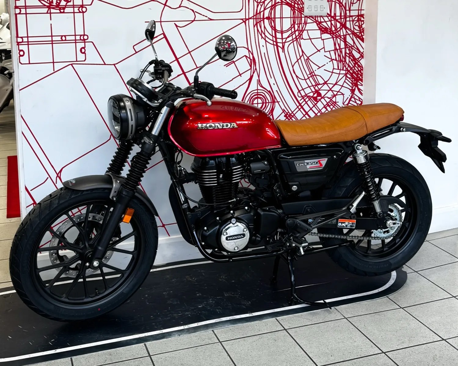 Honda's Beloved Entry-Level Retro Street Moto Gets One Delicious