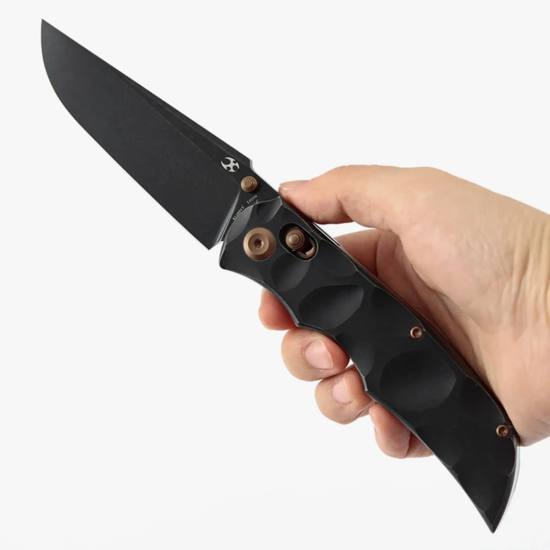 Kansept's Norse Goddess-Inspired New Knife Is Far from Compact or