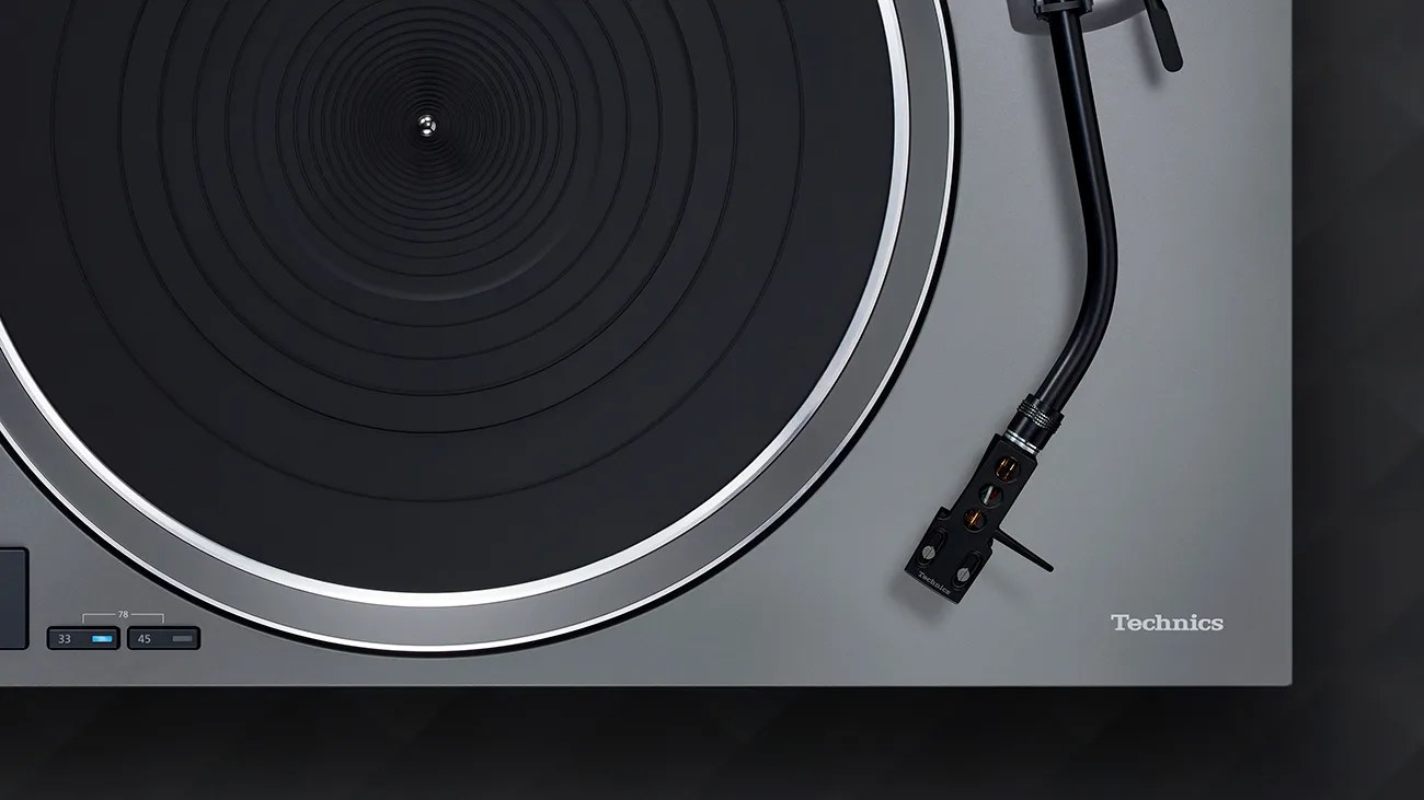 A Beloved Japanese Hi-Fi Brand Just Upgraded Its Popular Audiophile Turntable