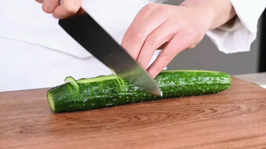 Titaner Mako knives in action