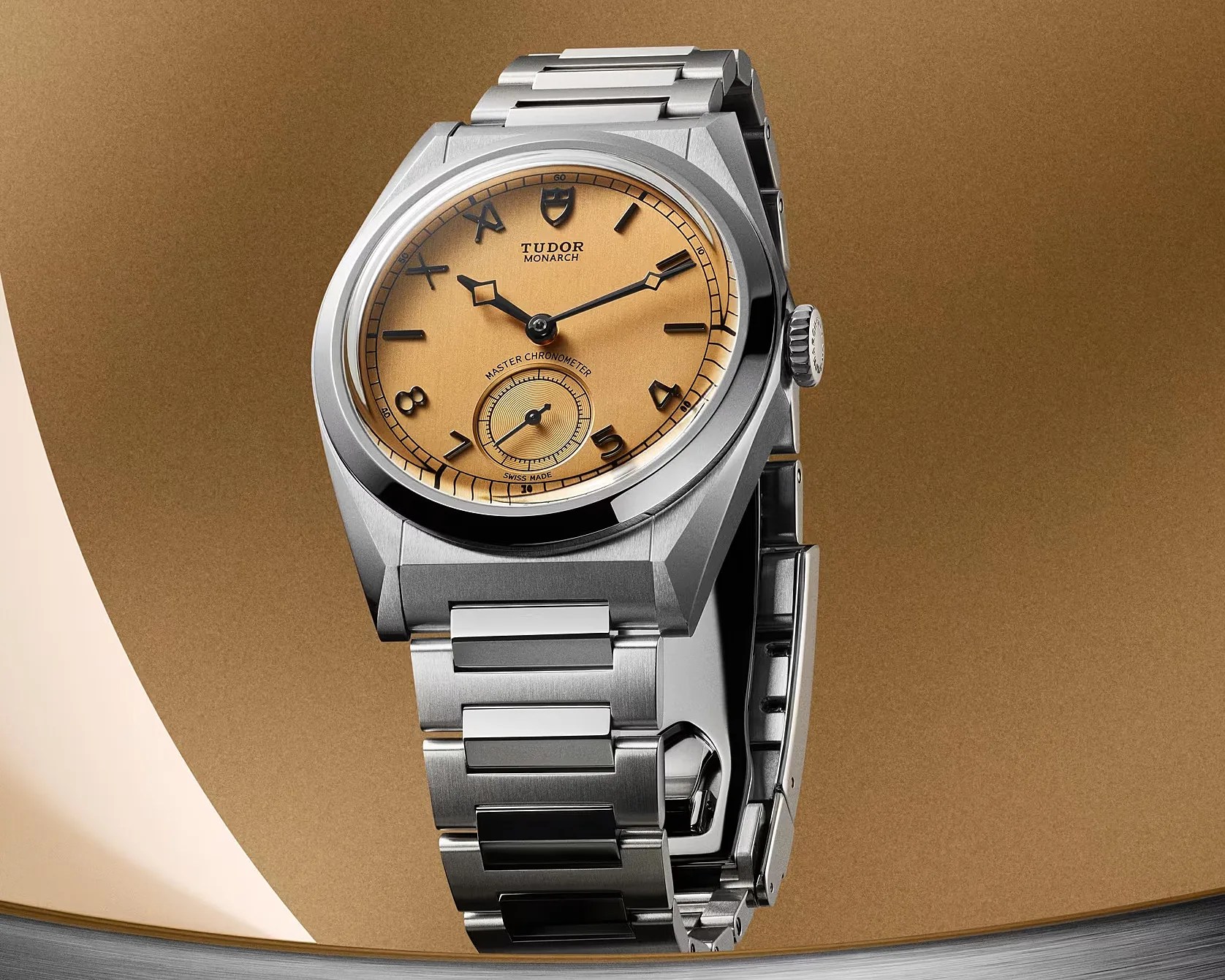 Tudor Adds a Sporty, Elegant Edge to This Classic Military Dial