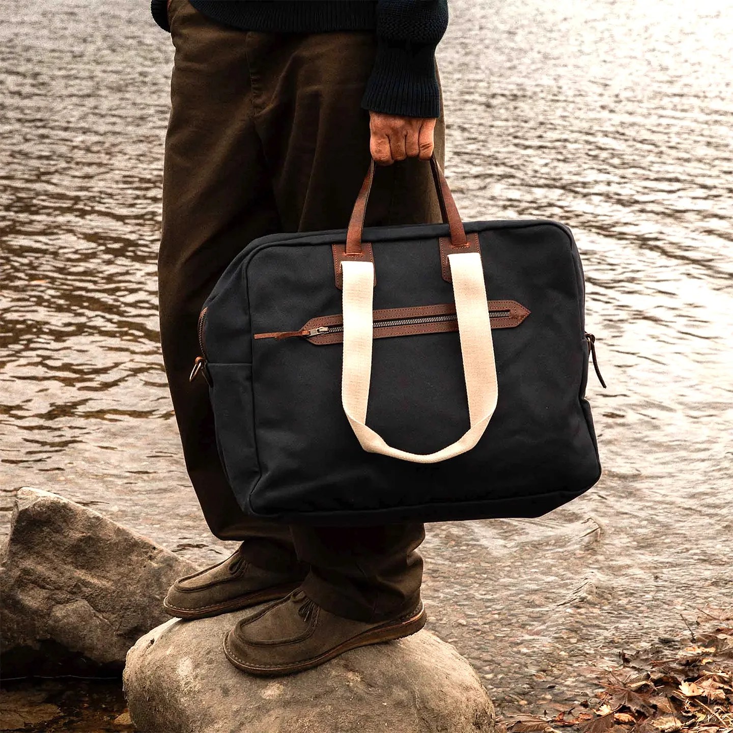 Today in Gear: The Perfect Waxed Canvas Travel Bag and More