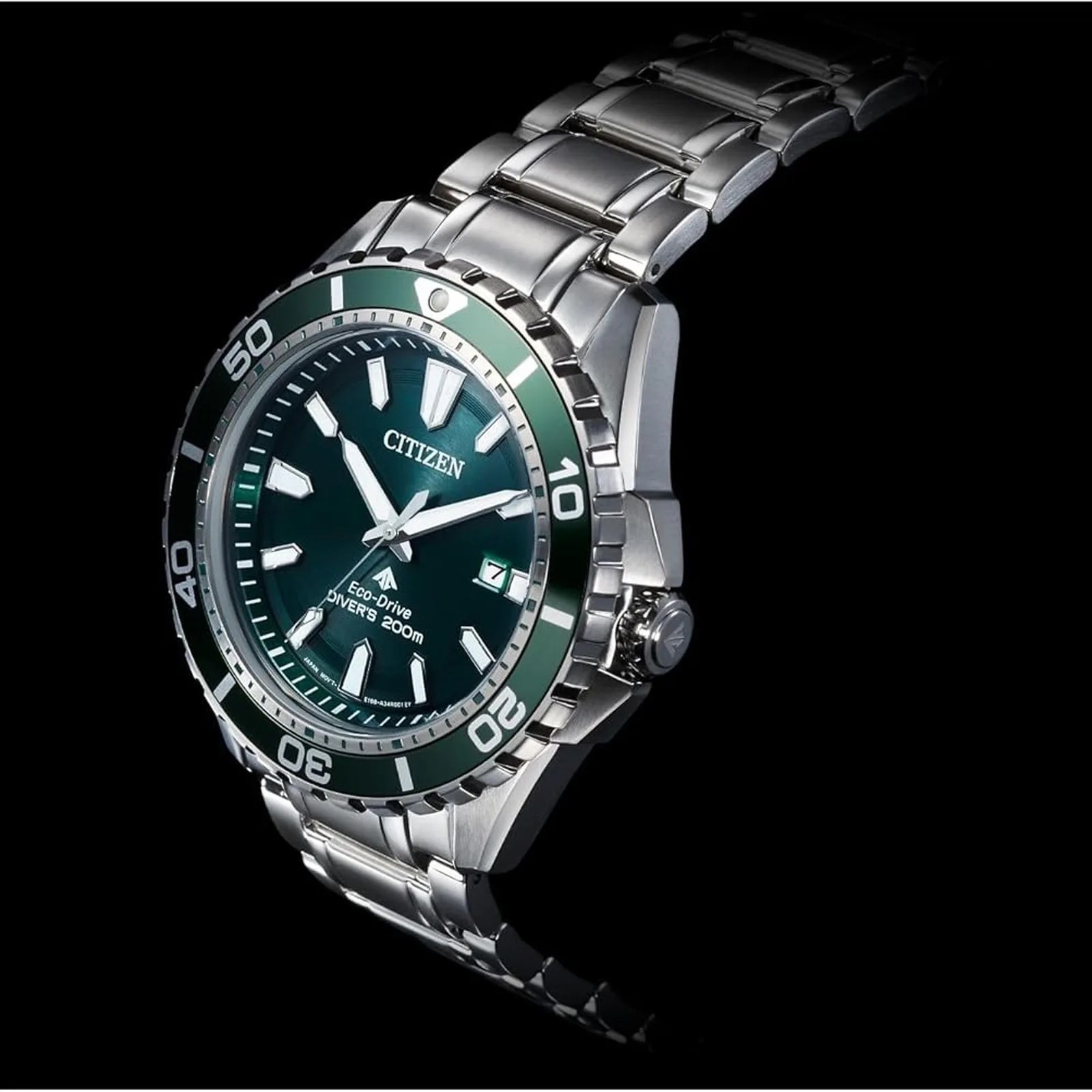 Today’s Best Deals: Save on Dive Watches, Backpacks and More