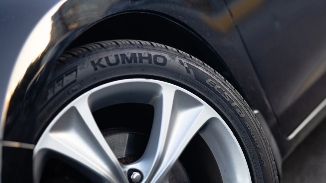 Driving Enthusiasts Absolutely Should Not Overlook This New Performance All-Season Tire