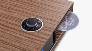 This Vintage-Inspired Amplifier Will Make You Want to Get Back Into CDs and Vinyl