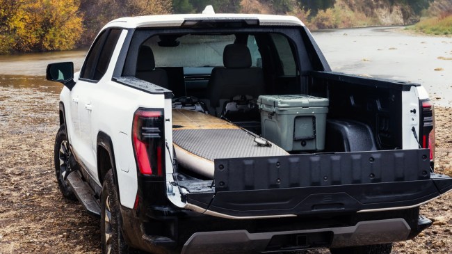 GM’s New Innovative Pitch Could Revolutionize the Way You Tailgate