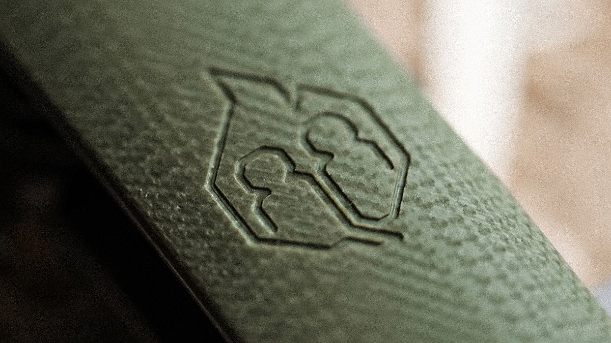 Böker Naturensöhne MK II NXT yeşil dokulu sap ve logo detay