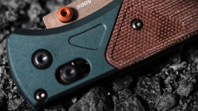 Benchmade Transforms Its Bestselling EDC Knife Into an Earthy Heirloom-Level Gem