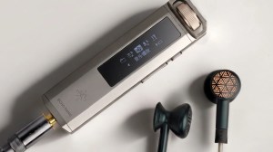 This $50 Portable Hi-Fi Player Reimagines the Classic MP3 Player from the Early 2000s